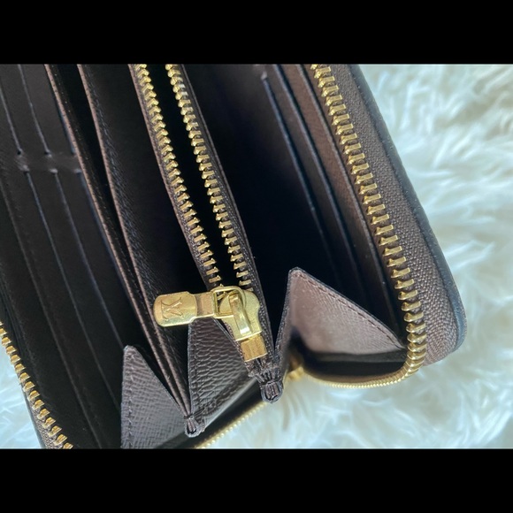 ❌Sold❌💯 Authentic Zippy Wallet.❤️💗 - Picture 8 of 13